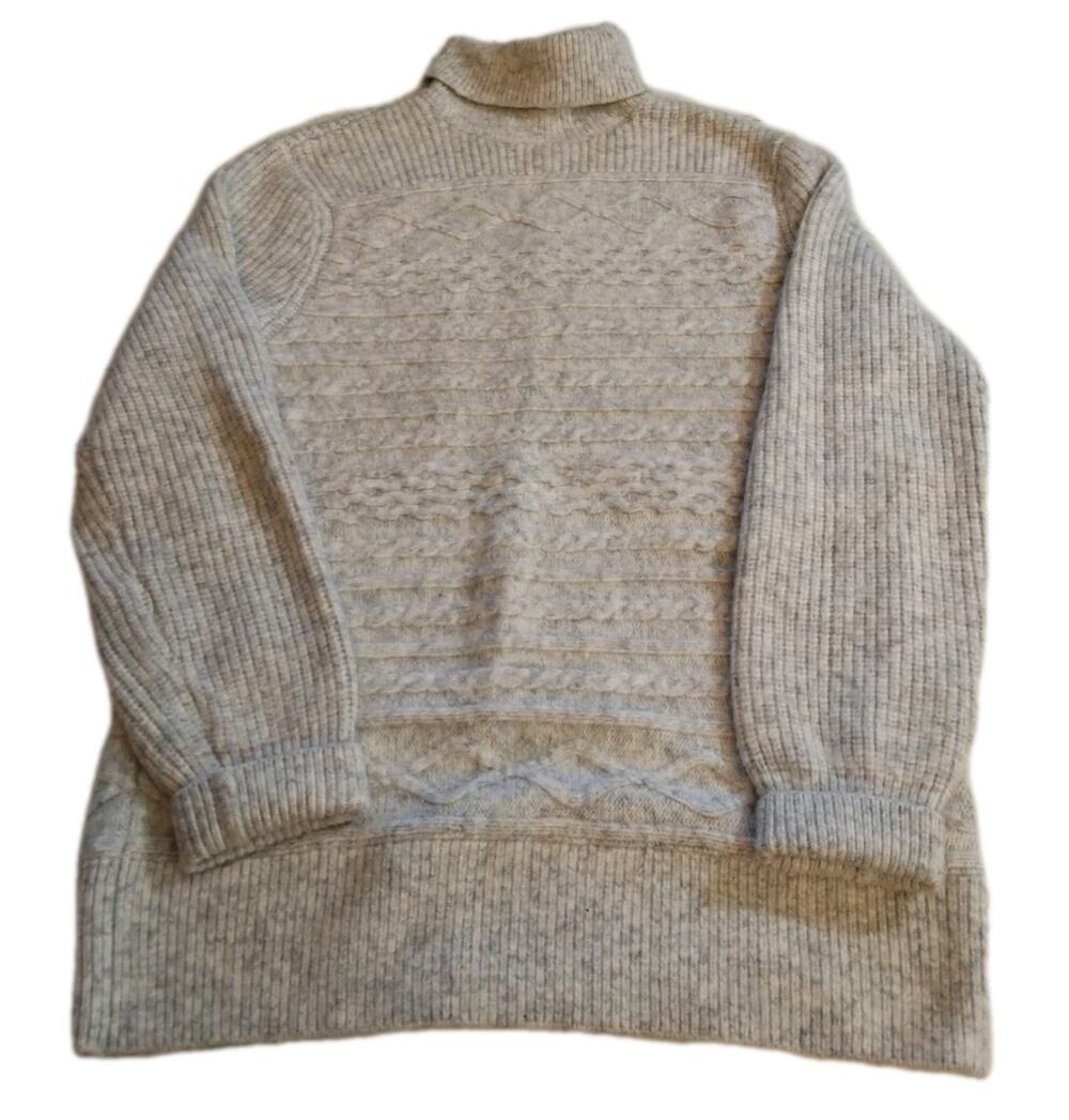 Express Gray White Ribbed Sweater Turtleneck Size M
